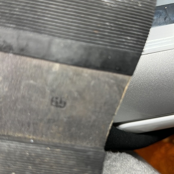 BP women’s over the knee, leather boot - Picture 8 of 9